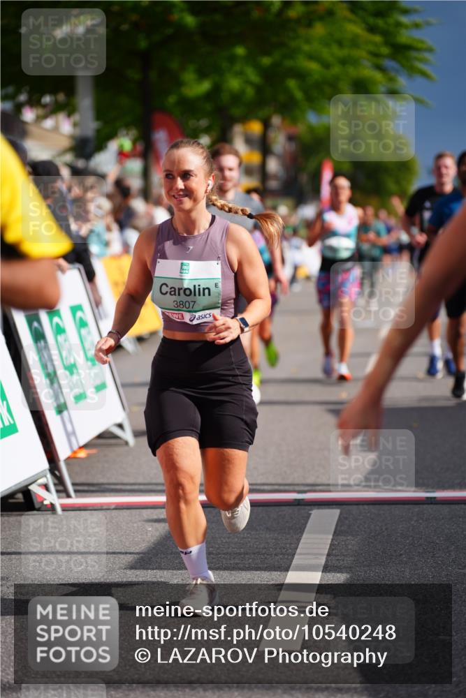 20.09.2026 - PSD Bank Halbmarathon LAZAROV Photography http://msf.ph/oto/10540248 20.09.2026 12:23:33 Ziel 1324, 1884, 2384, 2624, 3650, 3807, 3978, 4628, 4667 meine-sportfotos.de