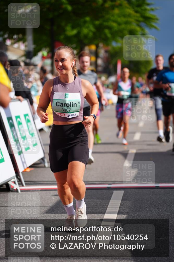 20.09.2026 - PSD Bank Halbmarathon LAZAROV Photography http://msf.ph/oto/10540254 20.09.2026 12:23:33 Ziel 1324, 1884, 2384, 2624, 3650, 3807, 3978, 4628, 4667 meine-sportfotos.de