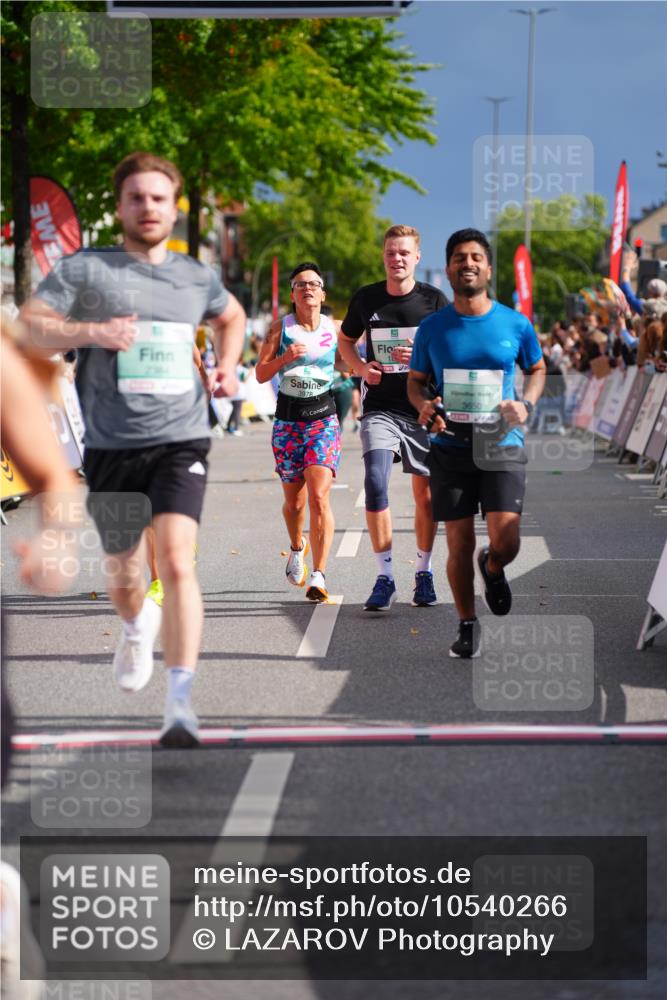 20.09.2026 - PSD Bank Halbmarathon LAZAROV Photography http://msf.ph/oto/10540266 20.09.2026 12:23:34 Ziel 1324, 1884, 2384, 2624, 3650, 3807, 3978, 4517, 4628, 4667 meine-sportfotos.de