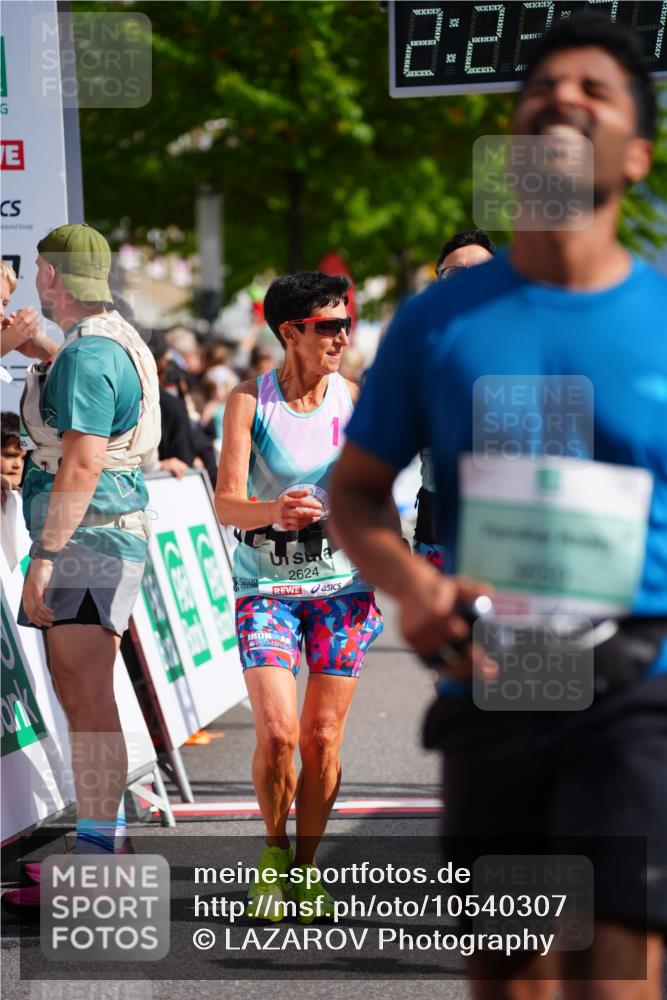 20.09.2026 - PSD Bank Halbmarathon LAZAROV Photography http://msf.ph/oto/10540307 20.09.2026 12:23:37 Ziel 1324, 1884, 2384, 2624, 3650, 3807, 3978, 4517, 4628 meine-sportfotos.de