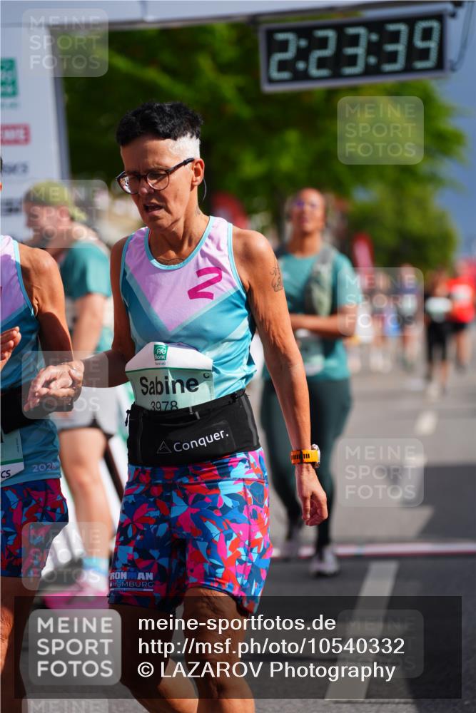 20.09.2026 - PSD Bank Halbmarathon LAZAROV Photography http://msf.ph/oto/10540332 20.09.2026 12:23:38 Ziel 1324, 1884, 2384, 2624, 3650, 3807, 3978, 4517, 4628 meine-sportfotos.de