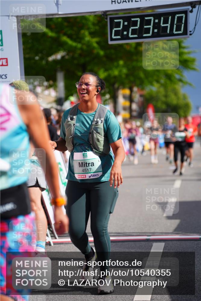 20.09.2026 - PSD Bank Halbmarathon LAZAROV Photography http://msf.ph/oto/10540355 20.09.2026 12:23:39 Ziel 1324, 1884, 2384, 2624, 3650, 3807, 3978, 4517 meine-sportfotos.de