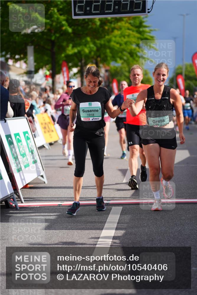 20.09.2026 - PSD Bank Halbmarathon LAZAROV Photography http://msf.ph/oto/10540406 20.09.2026 12:23:44 Ziel 1513, 1917, 1918, 2414, 2483, 2624, 3595, 3978, 4517 meine-sportfotos.de
