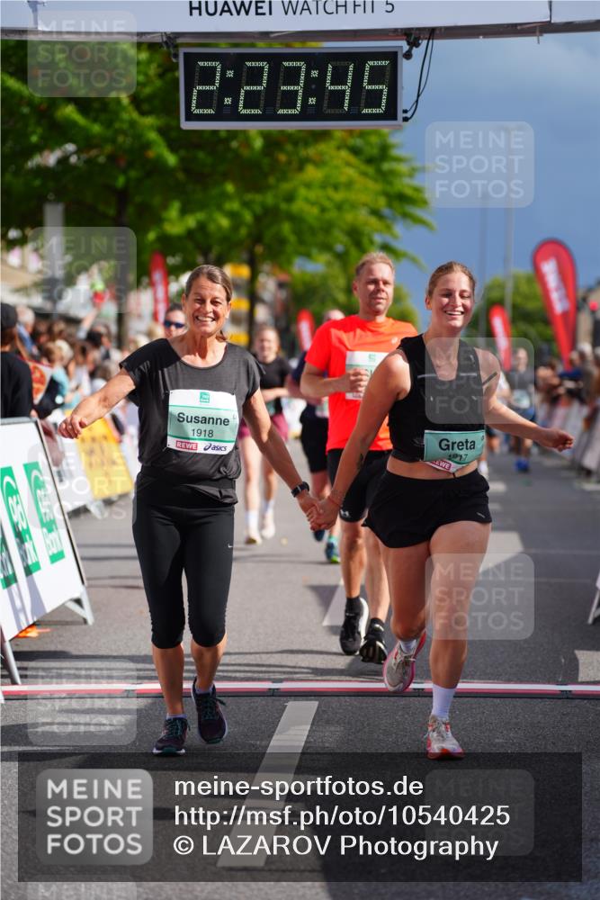 20.09.2026 - PSD Bank Halbmarathon LAZAROV Photography http://msf.ph/oto/10540425 20.09.2026 12:23:44 Ziel 1513, 1917, 1918, 2414, 2483, 2624, 3595, 3978, 4517 meine-sportfotos.de