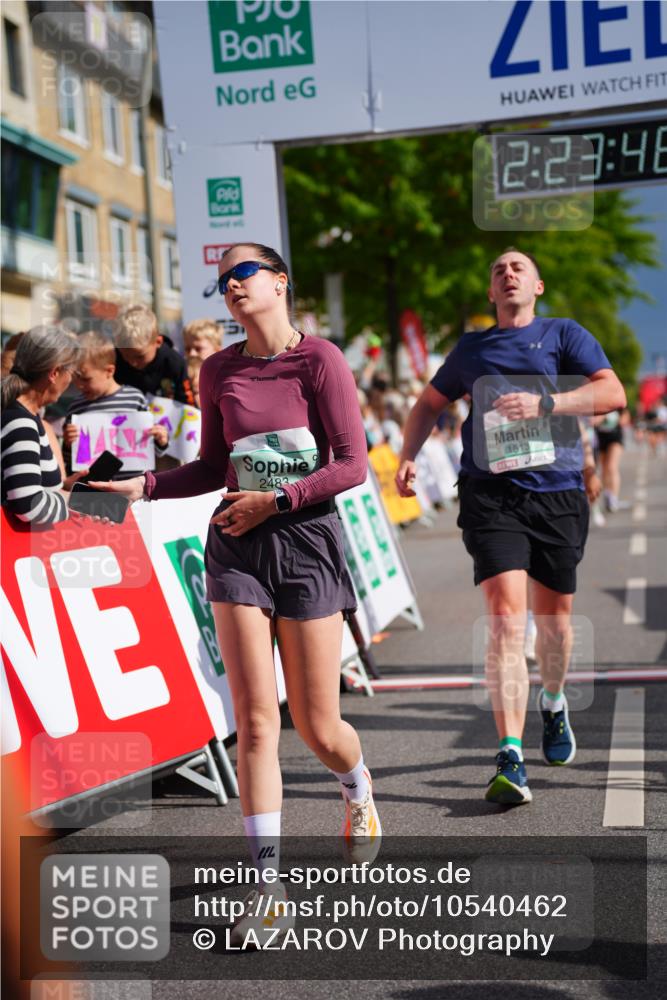 20.09.2026 - PSD Bank Halbmarathon LAZAROV Photography http://msf.ph/oto/10540462 20.09.2026 12:23:48 Ziel 1513, 1917, 1918, 2414, 2483, 3595 meine-sportfotos.de