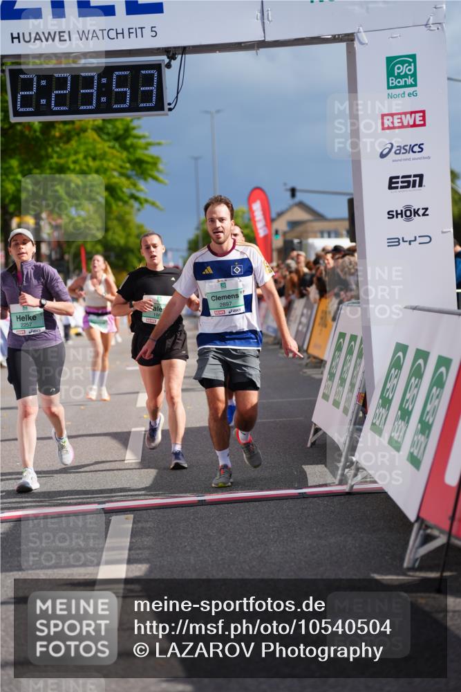 20.09.2026 - PSD Bank Halbmarathon LAZAROV Photography http://msf.ph/oto/10540504 20.09.2026 12:23:52 Ziel 1136, 1513, 1917, 1918, 1987, 2150, 2257, 2414, 2483, 2897, 3595 meine-sportfotos.de