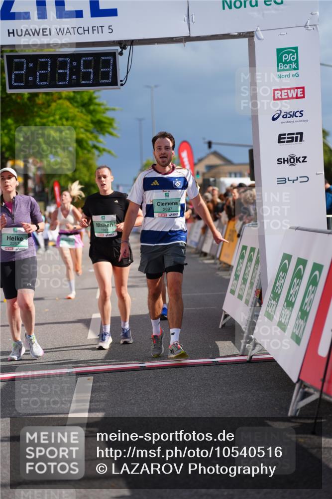 20.09.2026 - PSD Bank Halbmarathon LAZAROV Photography http://msf.ph/oto/10540516 20.09.2026 12:23:53 Ziel 1136, 1513, 1987, 2150, 2257, 2414, 2483, 2897, 3595 meine-sportfotos.de