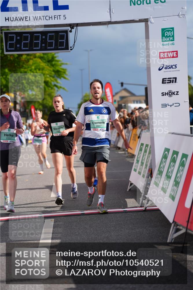 20.09.2026 - PSD Bank Halbmarathon LAZAROV Photography http://msf.ph/oto/10540521 20.09.2026 12:23:53 Ziel 1136, 1513, 1987, 2150, 2257, 2414, 2483, 2897, 3595 meine-sportfotos.de