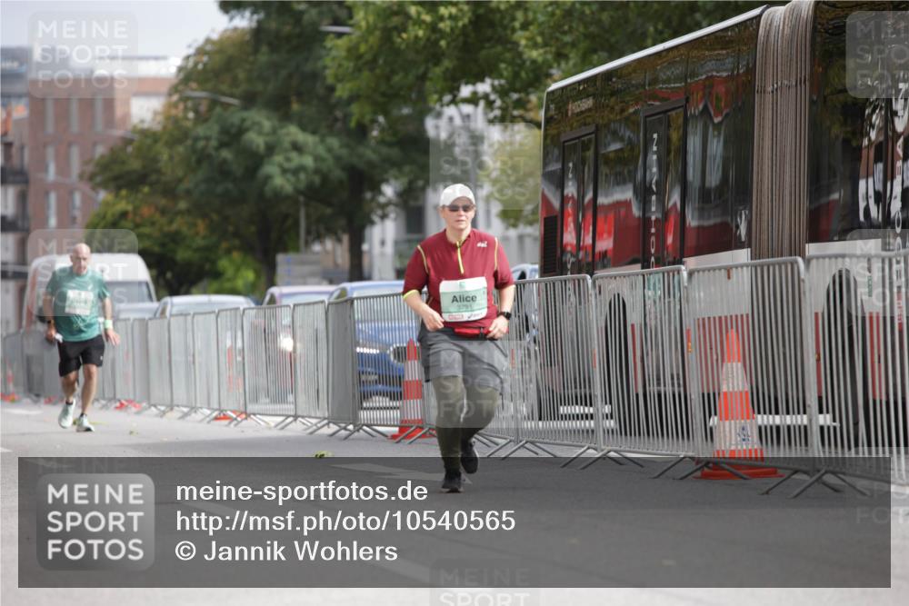 20.09.2026 - PSD Bank Halbmarathon Jannik Wohlers http://msf.ph/oto/10540565 20.09.2026 13:05:45 Laufen 3791 meine-sportfotos.de