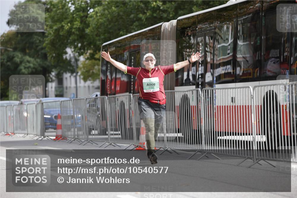 20.09.2026 - PSD Bank Halbmarathon Jannik Wohlers http://msf.ph/oto/10540577 20.09.2026 13:05:47 Laufen 3791 meine-sportfotos.de