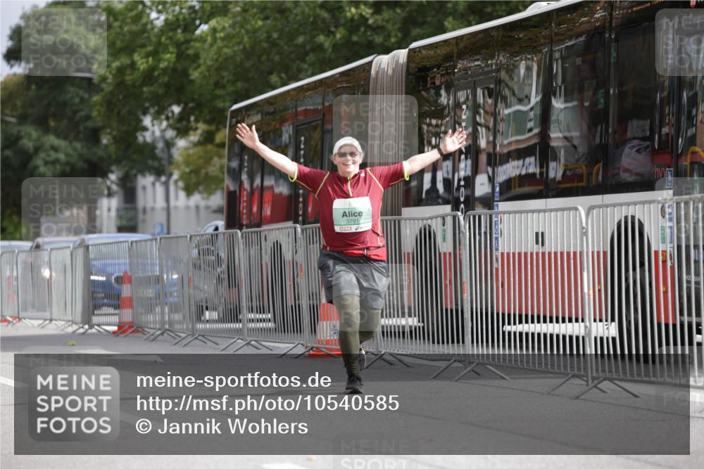 20.09.2026 - PSD Bank Halbmarathon Jannik Wohlers http://msf.ph/oto/10540585 20.09.2026 13:05:48 Laufen 3791 meine-sportfotos.de