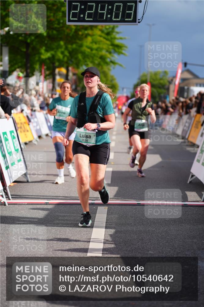 20.09.2026 - PSD Bank Halbmarathon LAZAROV Photography http://msf.ph/oto/10540642 20.09.2026 12:24:02 Ziel 1136, 1811, 1913, 2150, 2889, 3534, 3830 meine-sportfotos.de