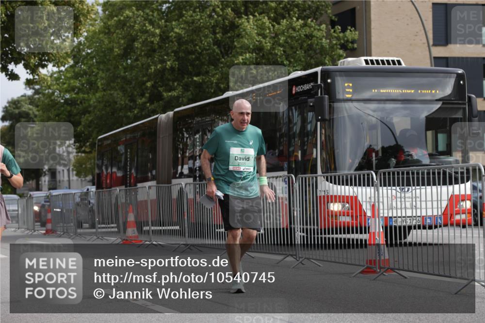 20.09.2026 - PSD Bank Halbmarathon Jannik Wohlers http://msf.ph/oto/10540745 20.09.2026 13:06:02 Laufen 2505, 715, 176 meine-sportfotos.de