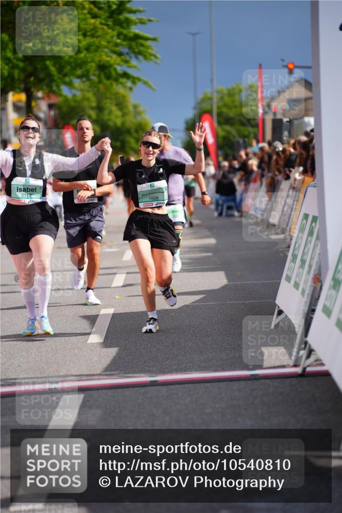 20.09.2026 - PSD Bank Halbmarathon LAZAROV Photography http://msf.ph/oto/10540810 20.09.2026 12:24:15 Ziel 1423, 1578, 1608, 2112, 2664, 2679, 4727 meine-sportfotos.de