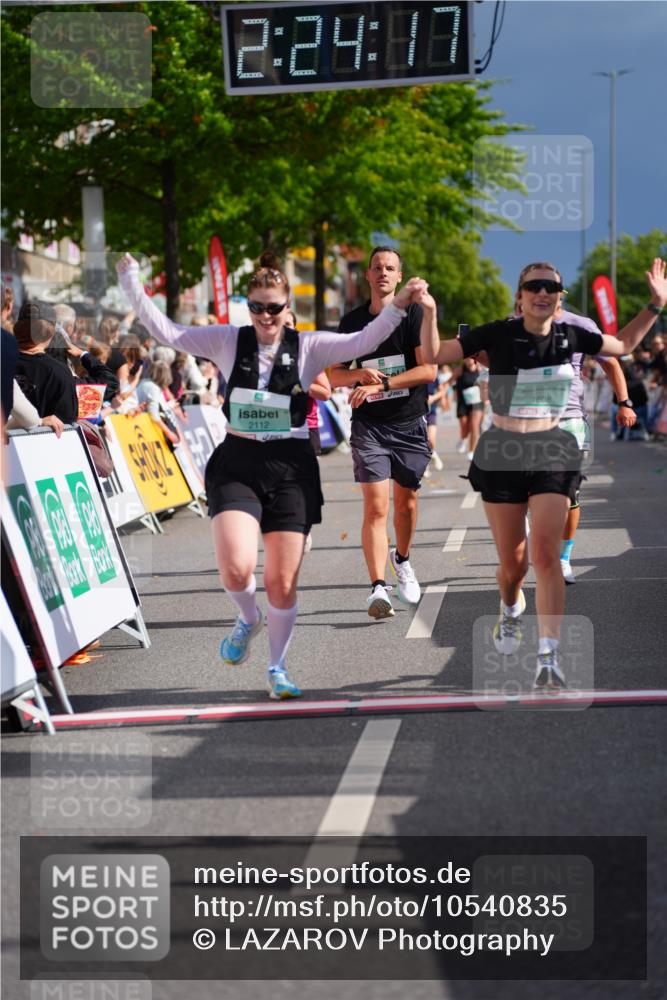 20.09.2026 - PSD Bank Halbmarathon LAZAROV Photography http://msf.ph/oto/10540835 20.09.2026 12:24:16 Ziel 1423, 1578, 1608, 2112, 2664, 2679, 4727 meine-sportfotos.de