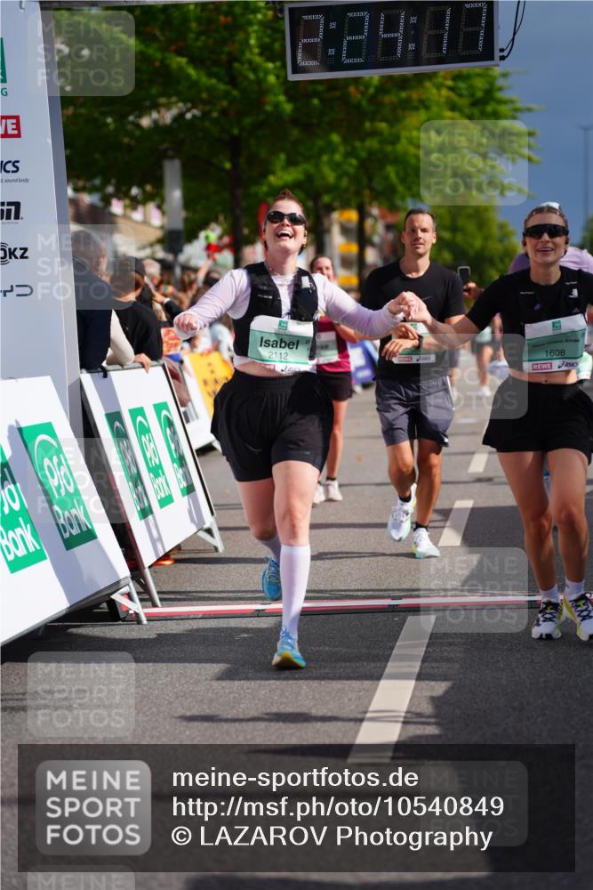 20.09.2026 - PSD Bank Halbmarathon LAZAROV Photography http://msf.ph/oto/10540849 20.09.2026 12:24:17 Ziel 1423, 1578, 1608, 1734, 2112, 2664, 2679, 4727 meine-sportfotos.de