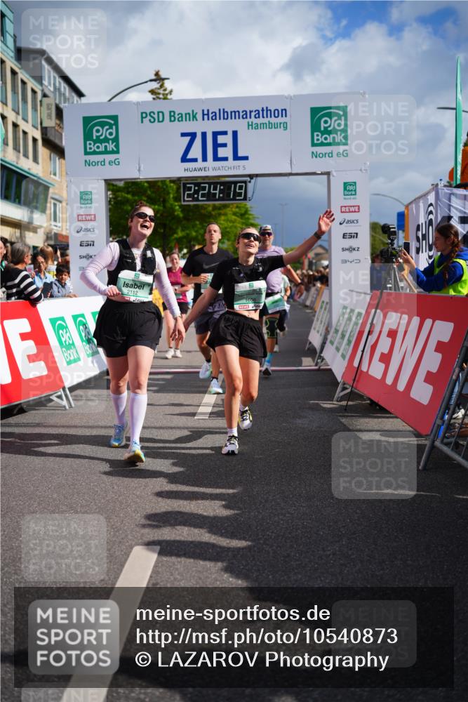 20.09.2026 - PSD Bank Halbmarathon LAZAROV Photography http://msf.ph/oto/10540873 20.09.2026 12:24:18 Ziel 1423, 1578, 1608, 1734, 2112, 2664, 2679, 4727 meine-sportfotos.de