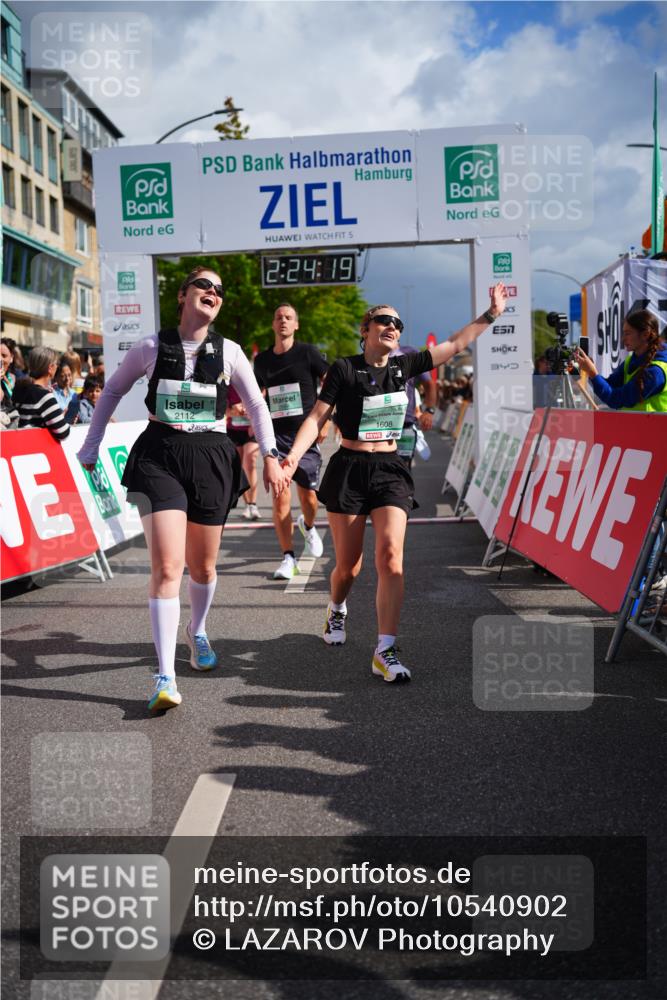 20.09.2026 - PSD Bank Halbmarathon LAZAROV Photography http://msf.ph/oto/10540902 20.09.2026 12:24:19 Ziel 1423, 1578, 1608, 1734, 2112, 2664, 2679, 4727 meine-sportfotos.de
