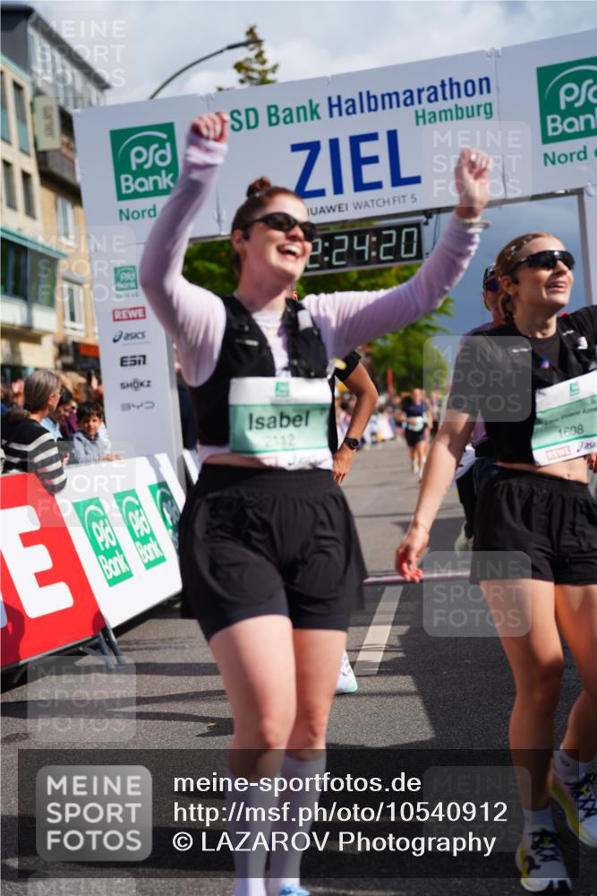 20.09.2026 - PSD Bank Halbmarathon LAZAROV Photography http://msf.ph/oto/10540912 20.09.2026 12:24:19 Ziel 1423, 1578, 1608, 1734, 2112, 2664, 2679, 4727 meine-sportfotos.de