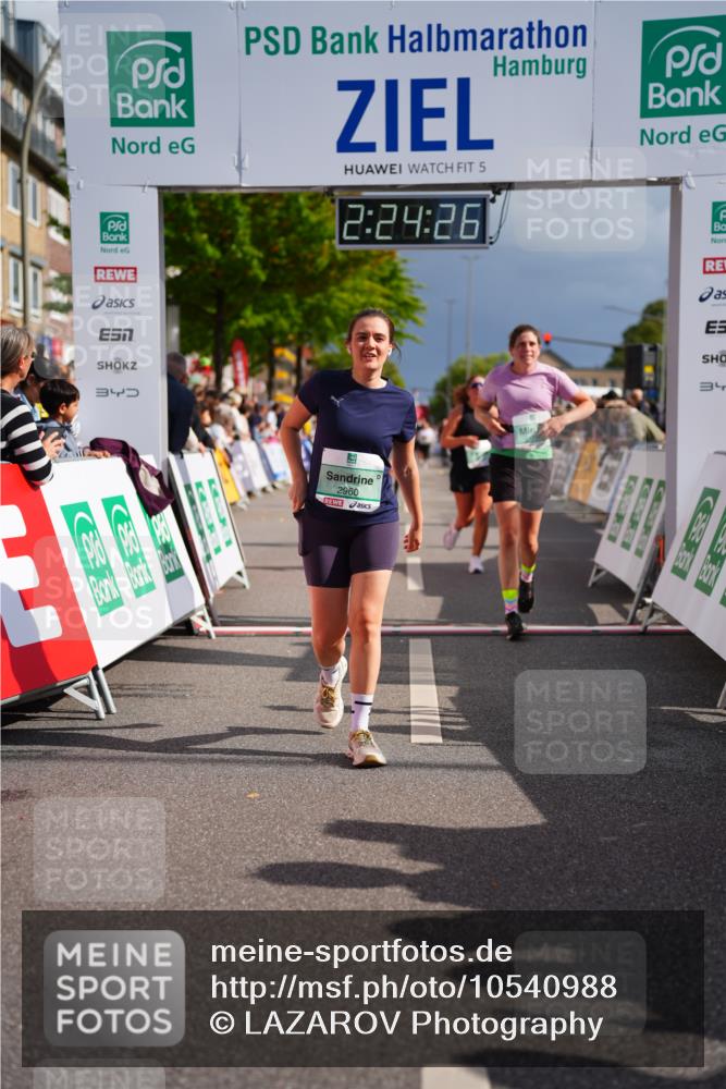 20.09.2026 - PSD Bank Halbmarathon LAZAROV Photography http://msf.ph/oto/10540988 20.09.2026 12:24:26 Ziel 1423, 1573, 1734, 1794, 2107, 2679, 2960, 4727 meine-sportfotos.de