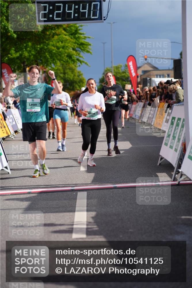 20.09.2026 - PSD Bank Halbmarathon LAZAROV Photography http://msf.ph/oto/10541125 20.09.2026 12:24:40 Ziel 1644, 1832, 1857, 2289, 2442, 4034, 4713 meine-sportfotos.de
