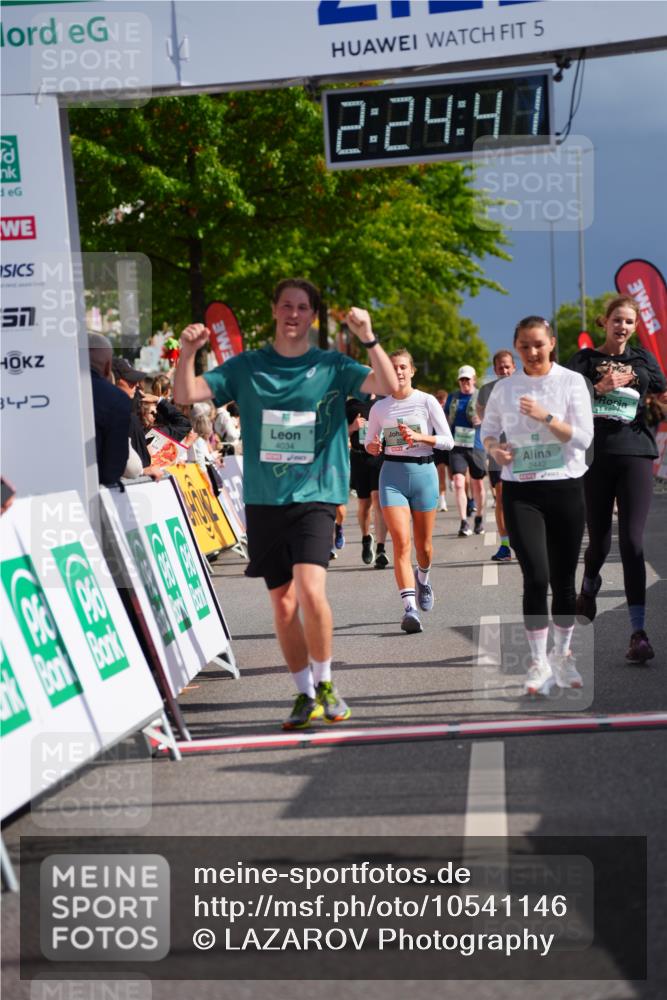 20.09.2026 - PSD Bank Halbmarathon LAZAROV Photography http://msf.ph/oto/10541146 20.09.2026 12:24:41 Ziel 1644, 1832, 1857, 2289, 2442, 3533, 4034, 4713 meine-sportfotos.de