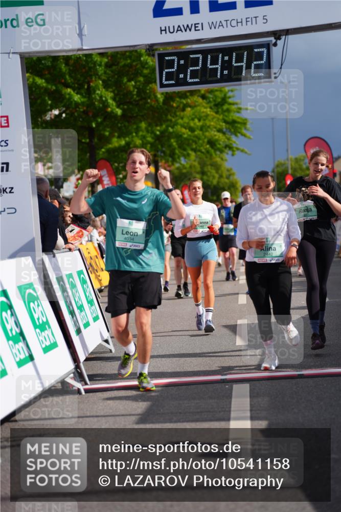 20.09.2026 - PSD Bank Halbmarathon LAZAROV Photography http://msf.ph/oto/10541158 20.09.2026 12:24:41 Ziel 1644, 1832, 1857, 2289, 2442, 3533, 4034, 4713 meine-sportfotos.de