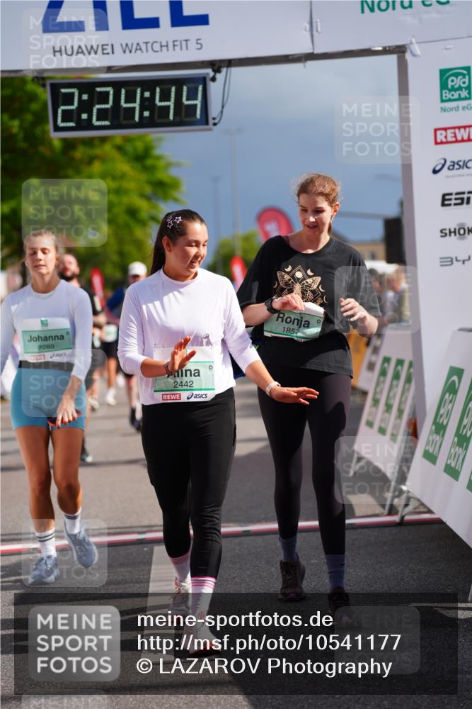 20.09.2026 - PSD Bank Halbmarathon LAZAROV Photography http://msf.ph/oto/10541177 20.09.2026 12:24:43 Ziel 1161, 1644, 1688, 1768, 1832, 1857, 2289, 2442, 3453, 3533, 4034, 4332, 4713 meine-sportfotos.de