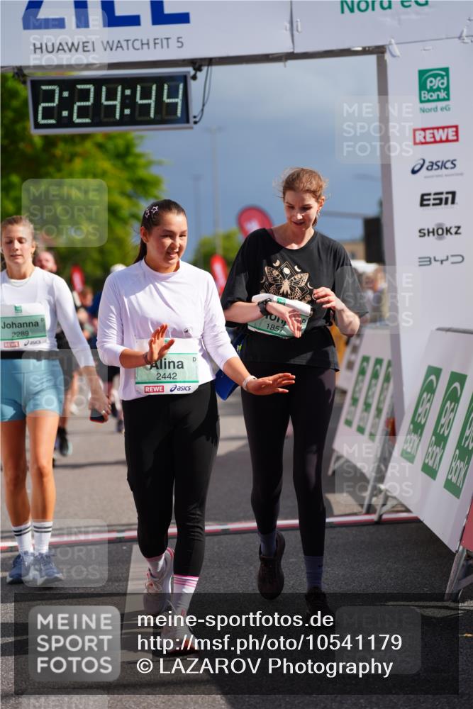 20.09.2026 - PSD Bank Halbmarathon LAZAROV Photography http://msf.ph/oto/10541179 20.09.2026 12:24:43 Ziel 1161, 1644, 1688, 1768, 1832, 1857, 2289, 2442, 3453, 3533, 4034, 4332, 4713 meine-sportfotos.de