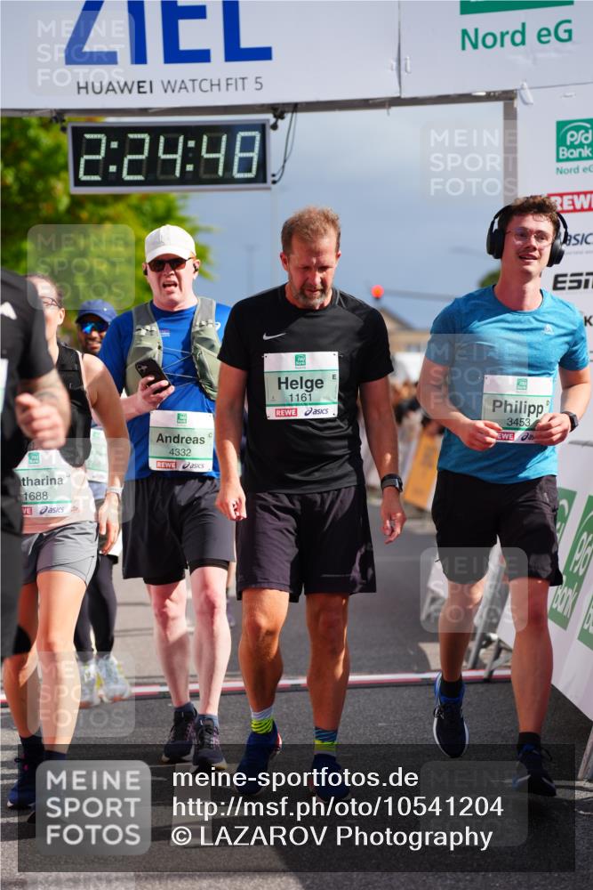 20.09.2026 - PSD Bank Halbmarathon LAZAROV Photography http://msf.ph/oto/10541204 20.09.2026 12:24:47 Ziel 1009, 1161, 1439, 1644, 1688, 1768, 1857, 2083, 2167, 2289, 2442, 3419, 3453, 3533, 4034, 4077, 4332 meine-sportfotos.de
