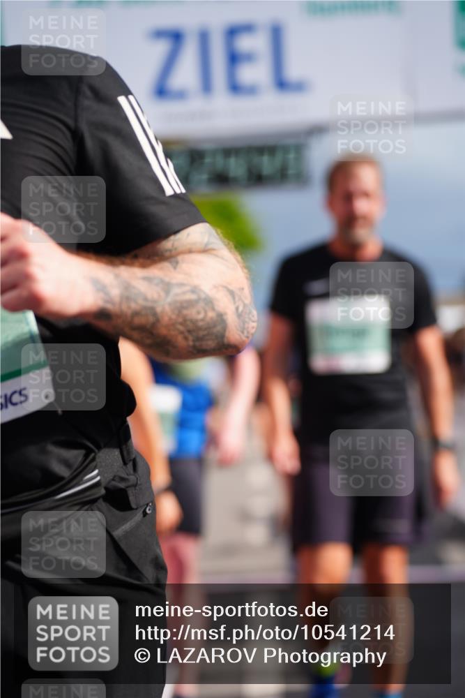 20.09.2026 - PSD Bank Halbmarathon LAZAROV Photography http://msf.ph/oto/10541214 20.09.2026 12:24:49 Ziel 1009, 1033, 1043, 1161, 1242, 1439, 1503, 1644, 1688, 1768, 1857, 1932, 2083, 2167, 2289, 2442, 3419, 3453, 3533, 4077, 4332 meine-sportfotos.de