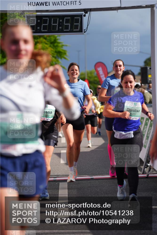 20.09.2026 - PSD Bank Halbmarathon LAZAROV Photography http://msf.ph/oto/10541238 20.09.2026 12:24:53 Ziel 1009, 1033, 1043, 1161, 1242, 1439, 1503, 1654, 1688, 1768, 1932, 2083, 2135, 2167, 2207, 2452, 2658, 3419, 3453, 3533, 3756, 4077, 4190, 4332 meine-sportfotos.de