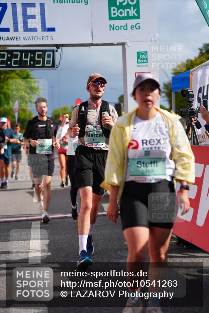 20.09.2026 - PSD Bank Halbmarathon LAZAROV Photography http://msf.ph/oto/10541263 20.09.2026 12:24:57 Ziel 1009, 1033, 1043, 1242, 1439, 1503, 1633, 1654, 1932, 2135, 2207, 2328, 2452, 2596, 2658, 2798, 3510, 3756, 4077, 4190, 4663 meine-sportfotos.de