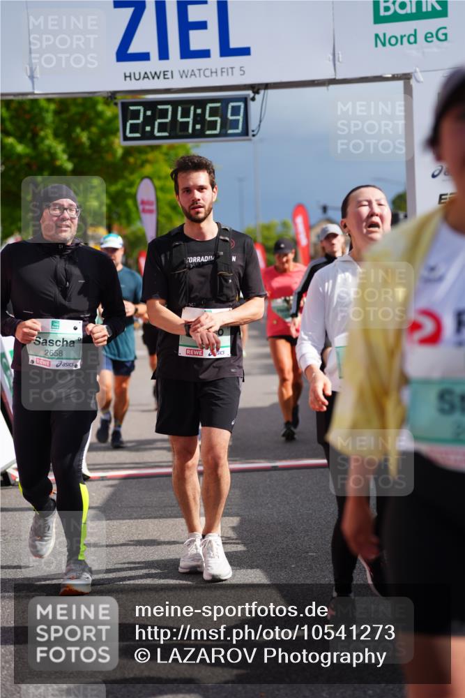 20.09.2026 - PSD Bank Halbmarathon LAZAROV Photography http://msf.ph/oto/10541273 20.09.2026 12:24:59 Ziel 1033, 1043, 1242, 1503, 1633, 1654, 1932, 2135, 2207, 2328, 2452, 2596, 2658, 2798, 3510, 3756, 4190, 4663 meine-sportfotos.de