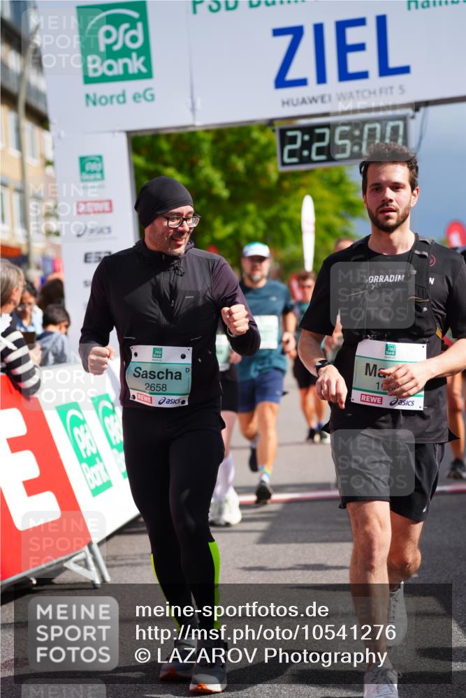 20.09.2026 - PSD Bank Halbmarathon LAZAROV Photography http://msf.ph/oto/10541276 20.09.2026 12:24:59 Ziel 1033, 1043, 1242, 1503, 1633, 1654, 1932, 2135, 2207, 2328, 2452, 2596, 2658, 2798, 3510, 3756, 4190, 4663 meine-sportfotos.de