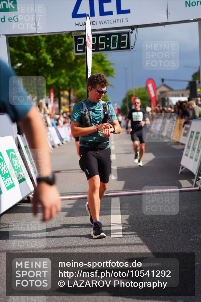 20.09.2026 - PSD Bank Halbmarathon LAZAROV Photography http://msf.ph/oto/10541292 20.09.2026 12:25:02 Ziel 1134, 1633, 1654, 2135, 2207, 2294, 2328, 2452, 2596, 2658, 2798, 3510, 3756, 4190, 4663 meine-sportfotos.de