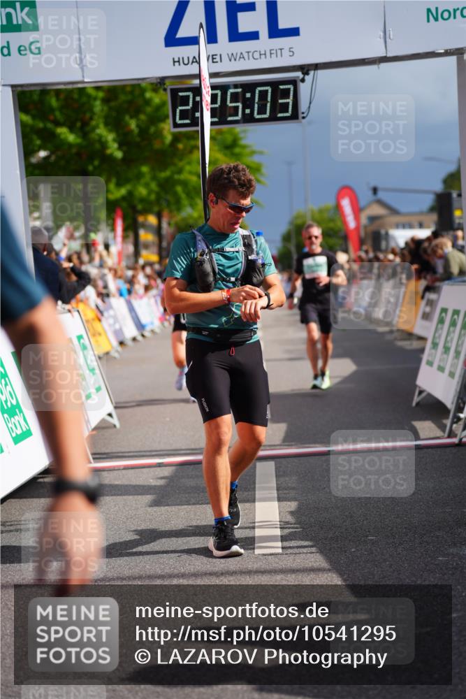 20.09.2026 - PSD Bank Halbmarathon LAZAROV Photography http://msf.ph/oto/10541295 20.09.2026 12:25:02 Ziel 1134, 1633, 1654, 2135, 2207, 2294, 2328, 2452, 2596, 2658, 2798, 3510, 3756, 4190, 4663 meine-sportfotos.de
