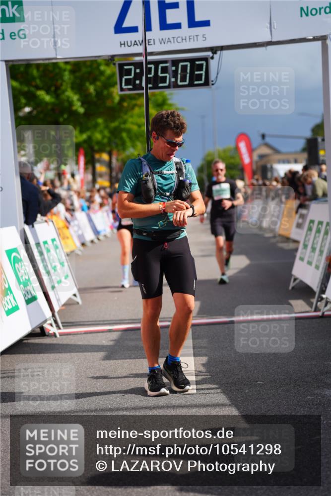 20.09.2026 - PSD Bank Halbmarathon LAZAROV Photography http://msf.ph/oto/10541298 20.09.2026 12:25:02 Ziel 1134, 1633, 1654, 2135, 2207, 2294, 2328, 2452, 2596, 2658, 2798, 3510, 3756, 4190, 4663 meine-sportfotos.de