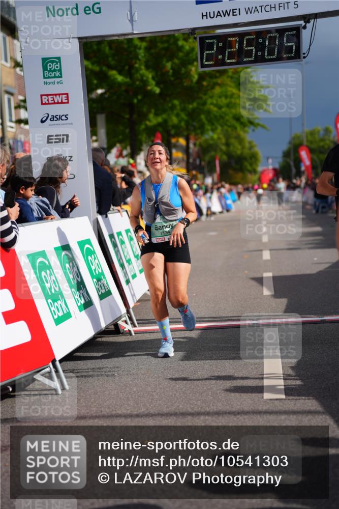 20.09.2026 - PSD Bank Halbmarathon LAZAROV Photography http://msf.ph/oto/10541303 20.09.2026 12:25:04 Ziel 1134, 1633, 1654, 2135, 2294, 2328, 2596, 2658, 2798, 3510, 4190, 4663 meine-sportfotos.de