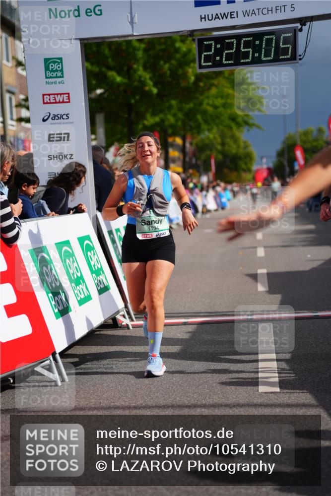 20.09.2026 - PSD Bank Halbmarathon LAZAROV Photography http://msf.ph/oto/10541310 20.09.2026 12:25:04 Ziel 1134, 1633, 1654, 2135, 2294, 2328, 2596, 2658, 2798, 3510, 4190, 4663 meine-sportfotos.de