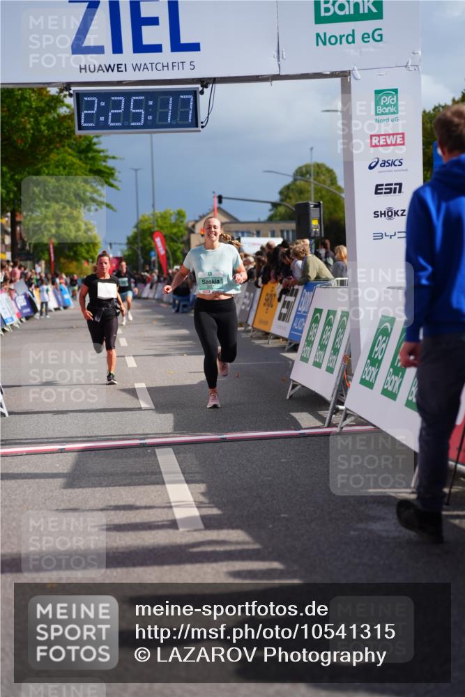 20.09.2026 - PSD Bank Halbmarathon LAZAROV Photography http://msf.ph/oto/10541315 20.09.2026 12:25:17 Ziel 3061, 3556 meine-sportfotos.de