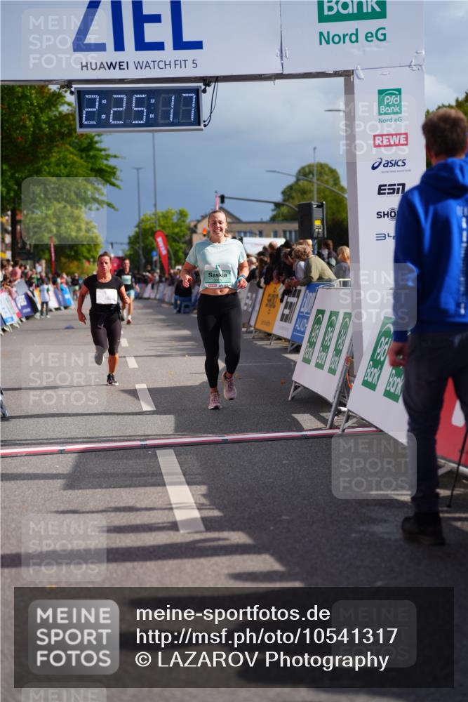 20.09.2026 - PSD Bank Halbmarathon LAZAROV Photography http://msf.ph/oto/10541317 20.09.2026 12:25:17 Ziel 3061, 3556 meine-sportfotos.de