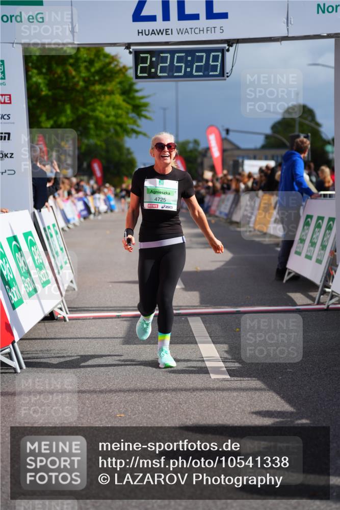 20.09.2026 - PSD Bank Halbmarathon LAZAROV Photography http://msf.ph/oto/10541338 20.09.2026 12:25:28 Ziel 2045, 3924, 4725 meine-sportfotos.de