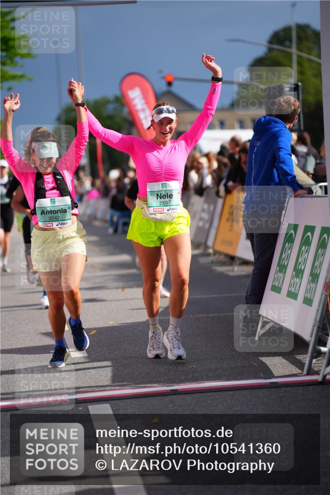 20.09.2026 - PSD Bank Halbmarathon LAZAROV Photography http://msf.ph/oto/10541360 20.09.2026 12:25:40 Ziel 1652, 1798, 2216, 2507, 2954, 3242, 3873, 4749 meine-sportfotos.de