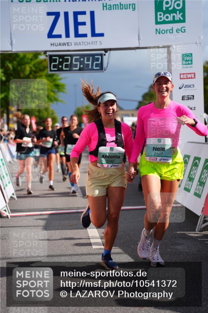 20.09.2026 - PSD Bank Halbmarathon LAZAROV Photography http://msf.ph/oto/10541372 20.09.2026 12:25:41 Ziel 1652, 1798, 2216, 2507, 2953, 2954, 3242, 3666, 3873, 4749 meine-sportfotos.de