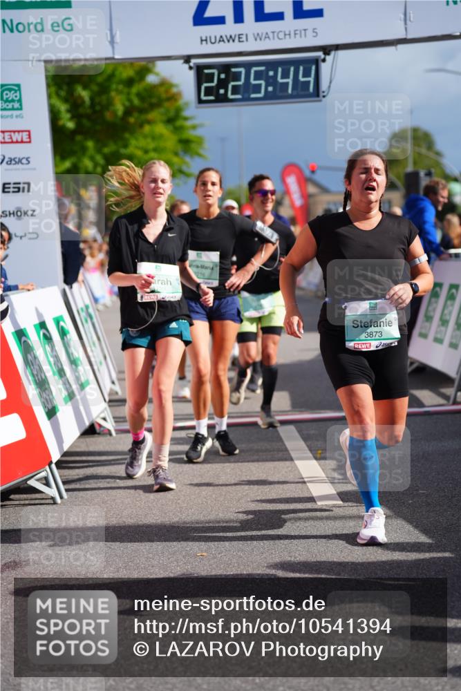 20.09.2026 - PSD Bank Halbmarathon LAZAROV Photography http://msf.ph/oto/10541394 20.09.2026 12:25:44 Ziel 1652, 1798, 2216, 2287, 2507, 2953, 2954, 3242, 3666, 3873, 4749 meine-sportfotos.de