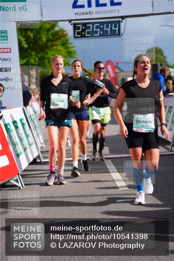20.09.2026 - PSD Bank Halbmarathon LAZAROV Photography http://msf.ph/oto/10541398 20.09.2026 12:25:44 Ziel 1652, 1798, 2216, 2287, 2507, 2953, 2954, 3242, 3666, 3873, 4749 meine-sportfotos.de