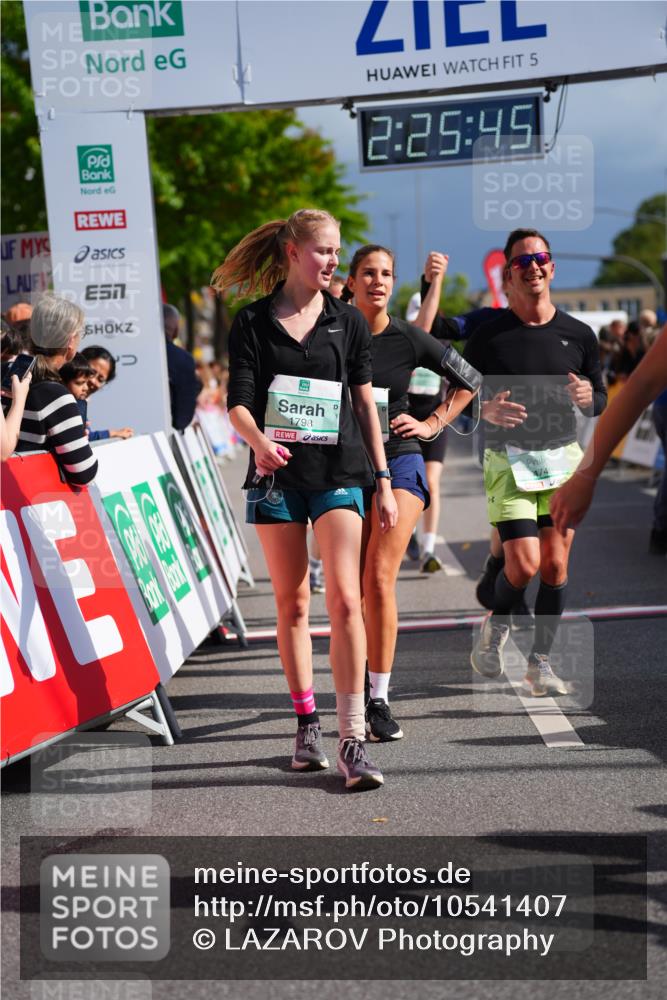 20.09.2026 - PSD Bank Halbmarathon LAZAROV Photography http://msf.ph/oto/10541407 20.09.2026 12:25:45 Ziel 1652, 1798, 2216, 2287, 2507, 2953, 2954, 3242, 3666, 3873, 4749 meine-sportfotos.de