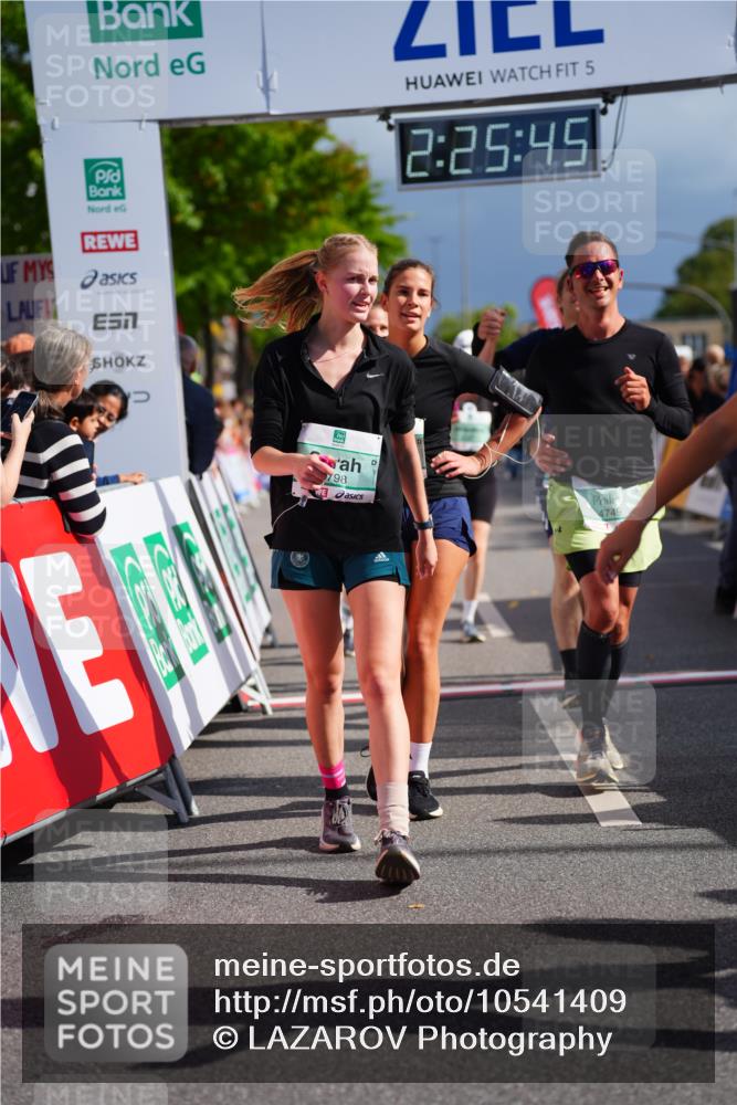 20.09.2026 - PSD Bank Halbmarathon LAZAROV Photography http://msf.ph/oto/10541409 20.09.2026 12:25:45 Ziel 1652, 1798, 2216, 2287, 2507, 2953, 2954, 3242, 3666, 3873, 4749 meine-sportfotos.de