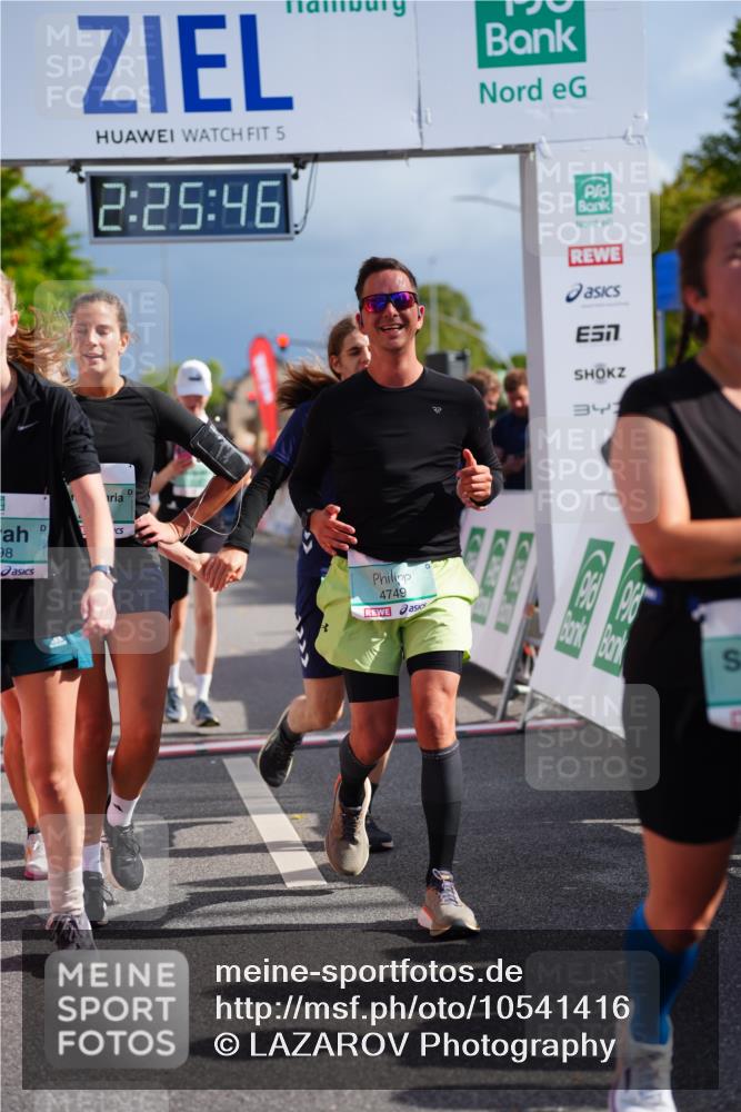 20.09.2026 - PSD Bank Halbmarathon LAZAROV Photography http://msf.ph/oto/10541416 20.09.2026 12:25:45 Ziel 1652, 1798, 2216, 2287, 2507, 2953, 2954, 3242, 3666, 3873, 4749 meine-sportfotos.de